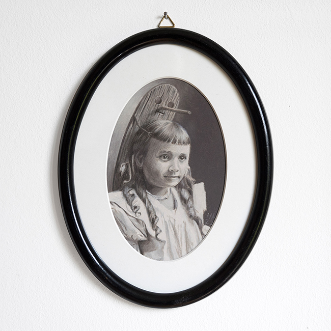 Heiko Muller - Girl with a Pearl Necklace (Framed)