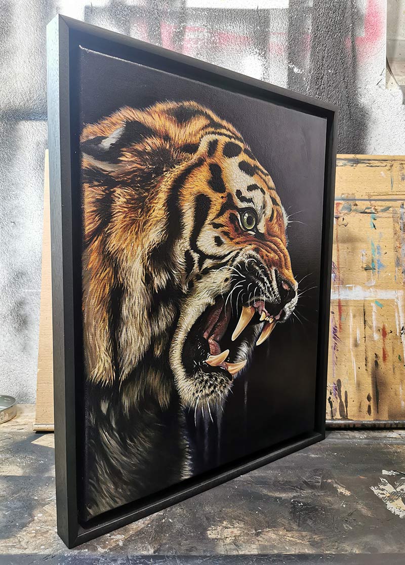 Andreas Nagel - Tiger (Framed - Side)